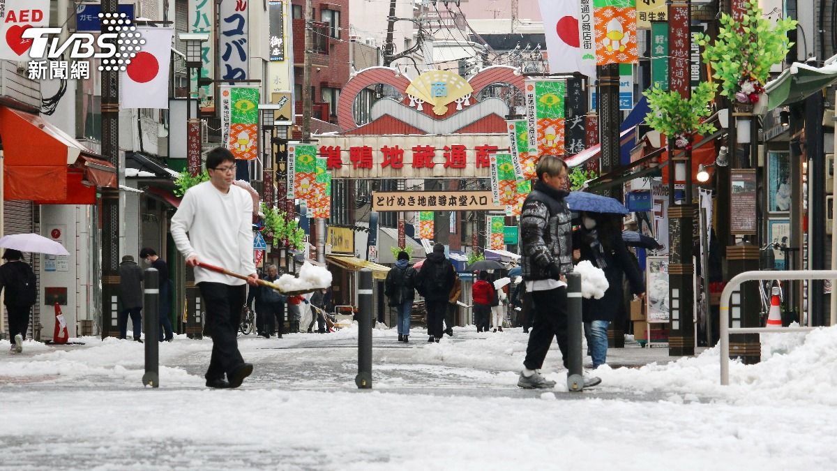 東京29日下午恐降雪！道路結冰走路要小心　「企鵝步」可防滑倒