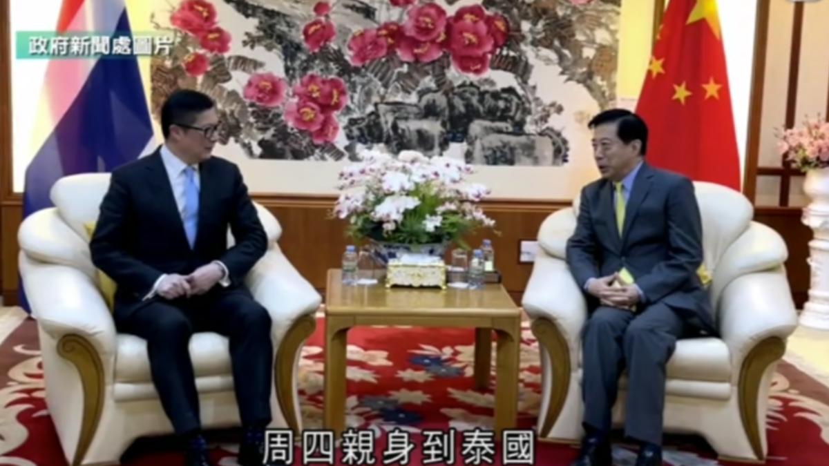 港保安局長鄧炳強親赴泰 參與聯合營救行動(圖/港府新聞處)