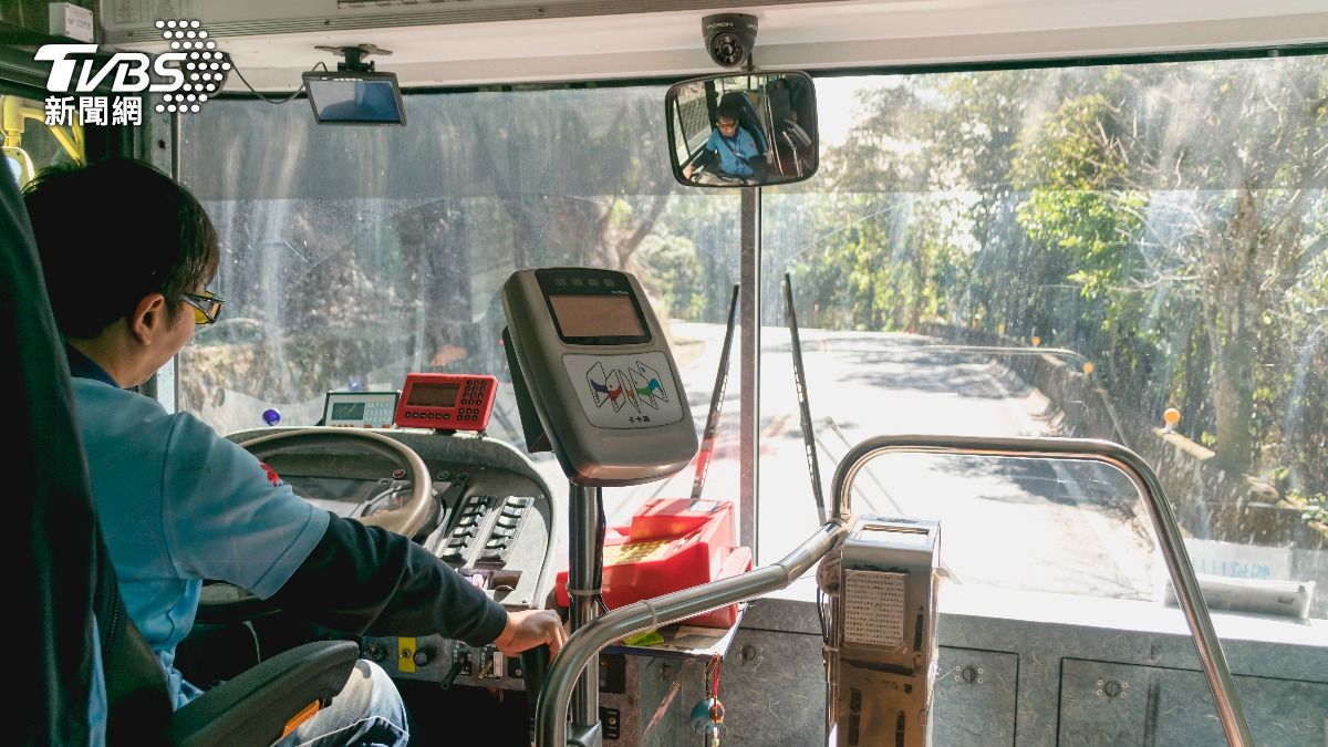公車司機「好心1舉」反被嗆!他暴怒想客訴 網傻眼:奧客別出門