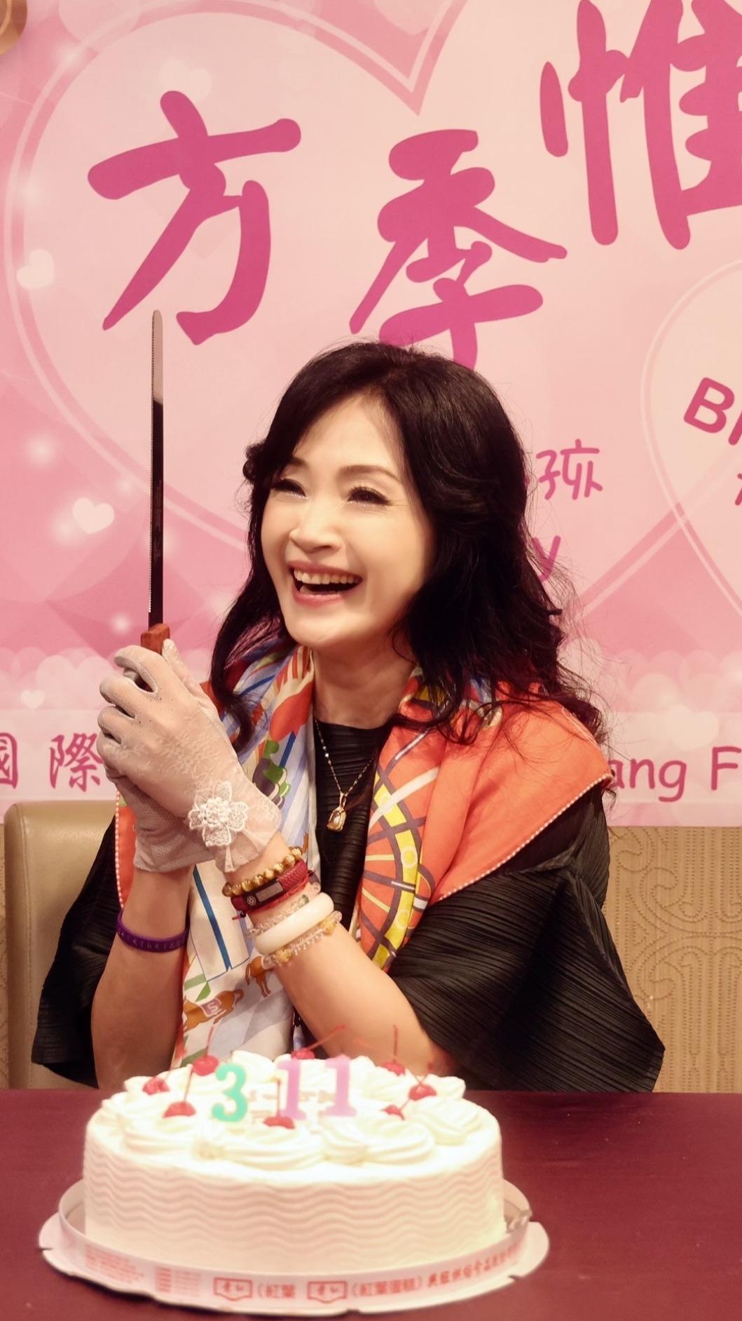 方季惟看不出已經58歲。(圖/尚時代文創娛樂提供)