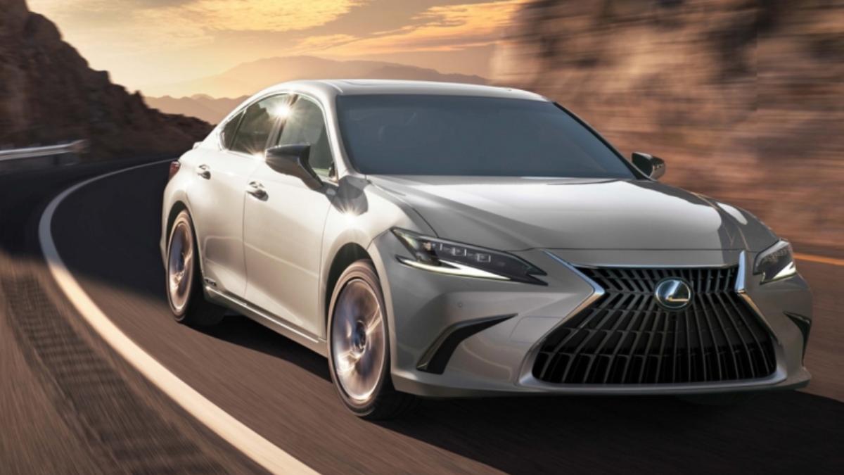 AHS頭燈出狀況！生產過程存瑕疵　Lexus召回三大車系改正