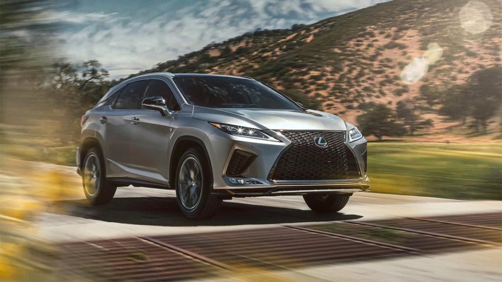 Lexus部分車輛配備的AHS頭燈因製造時殘留油汙，開啟後高溫可能導致反射鏡組件剝裂並脫離馬達。（圖／Lexus提供）