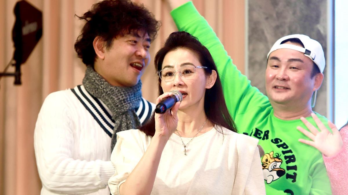本土女星「萬元獎學金」助弱勢童 驚見台大保送生:好心疼
