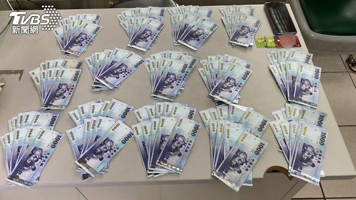 男網友「霸氣給生活費」！3女秒寄提款卡　警來電才知遇詐騙