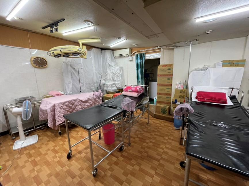 衛生局昨日到場訪查。(圖/翻攝畫面)