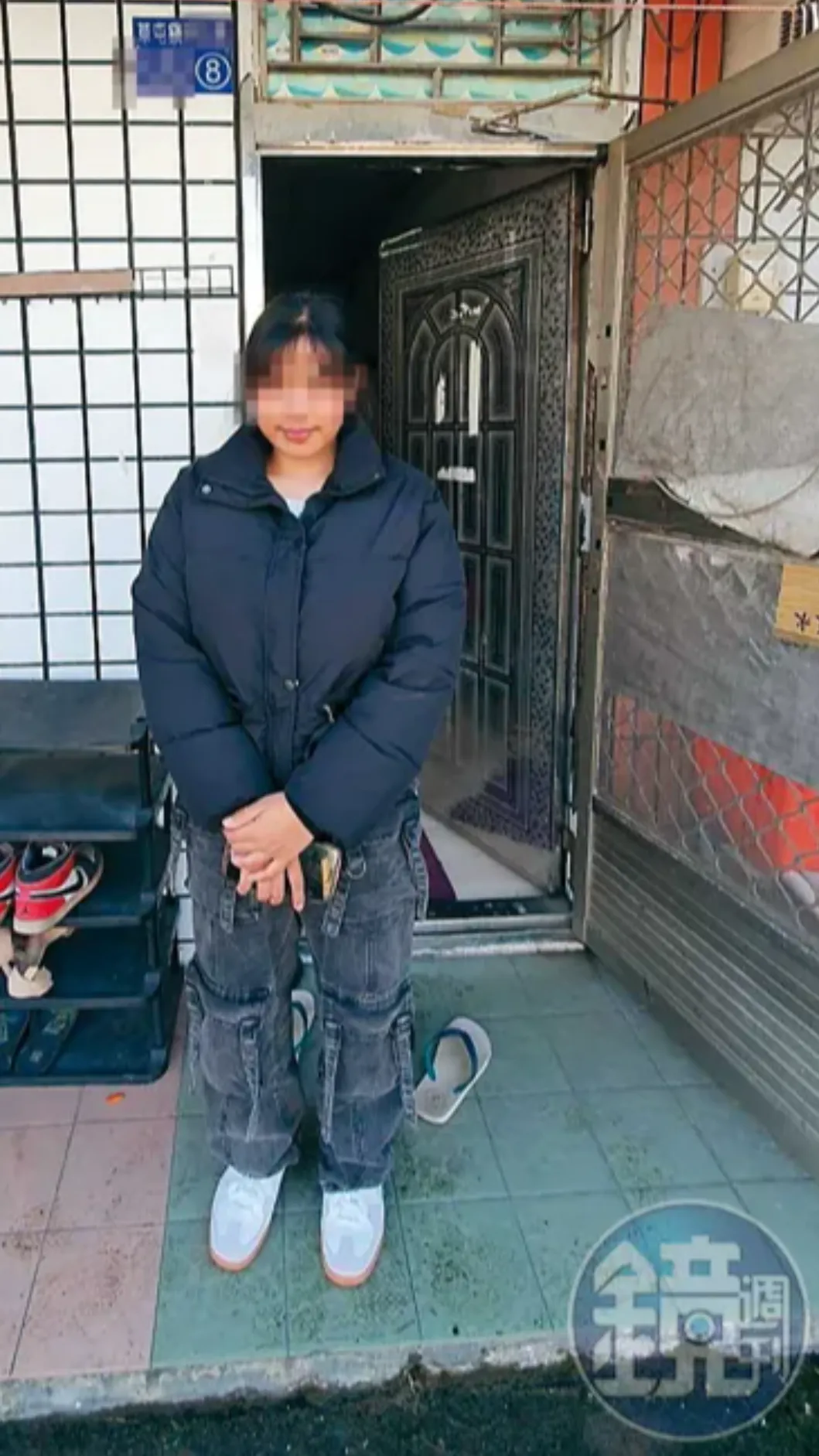 A小姐認為家中外籍看護（圖）說要去南投找朋友，但身後住宅門牌卻像是工寮編號，懷疑她惡意怠工去打黑工。（圖／讀者提供）