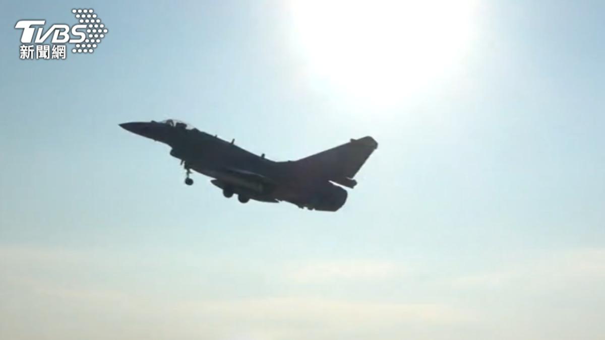 中共19架機艦船持續擾台!5架進入台灣空域 國防部嚴密監控