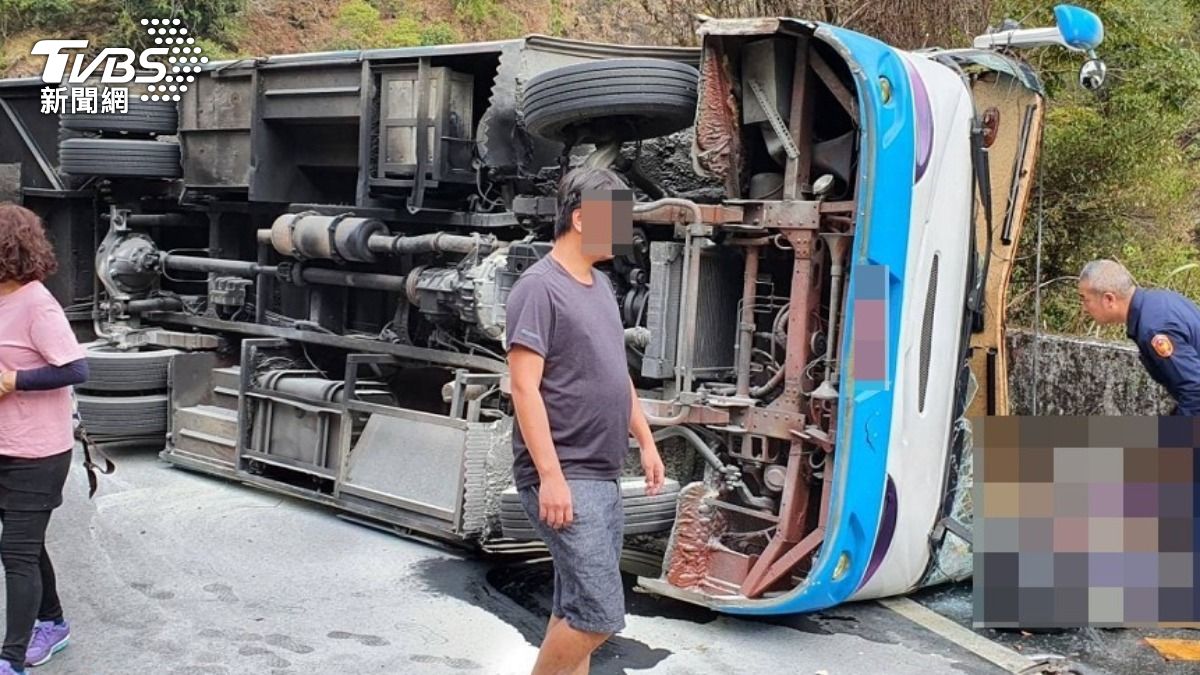 奧萬大巴士翻車1死20傷!煞車大漏洞 業者、駕駛下場曝