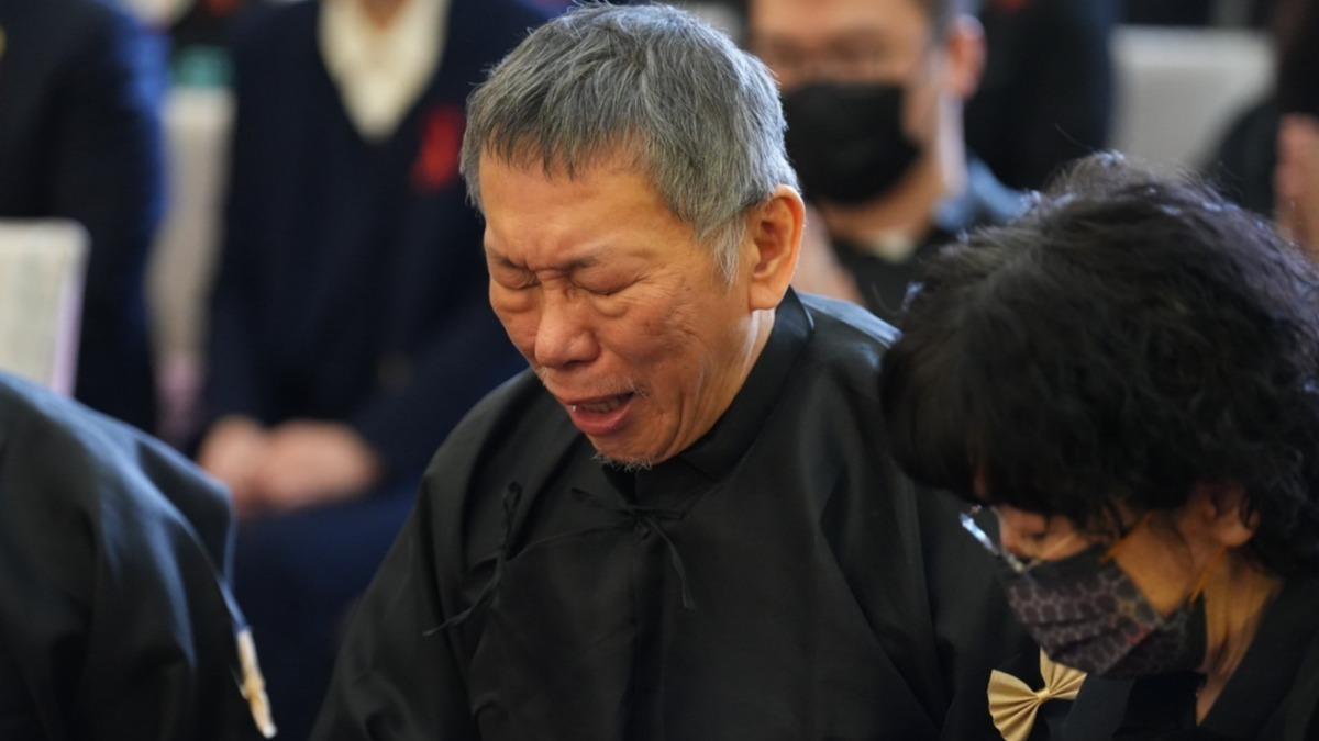 柯文哲血尿、嘔吐　醫：恐急性腎損傷「很多紅血球在小便裡」