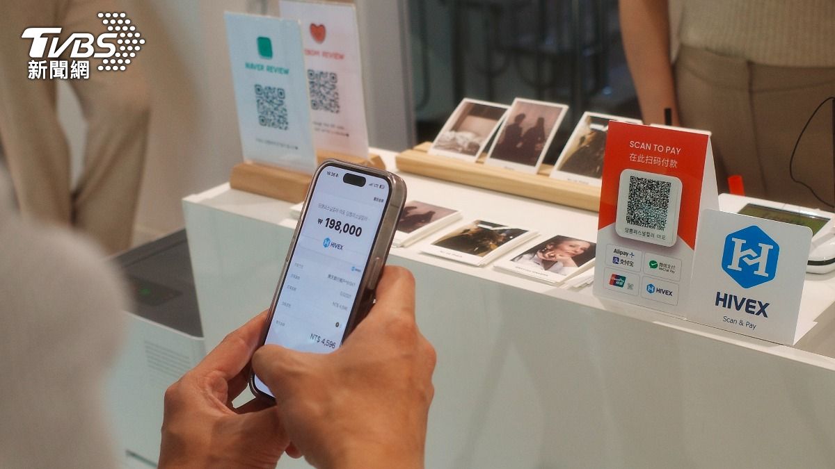 到韓國旅遊,只要看到ZeroPay 或 HIVEX識別,就可以使用全支付掃碼支付。(圖/王馨儀攝)