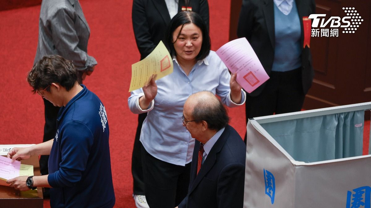 快訊/藍白聯手封殺!總預算覆議案遭否決 民進黨不認輸還要出招