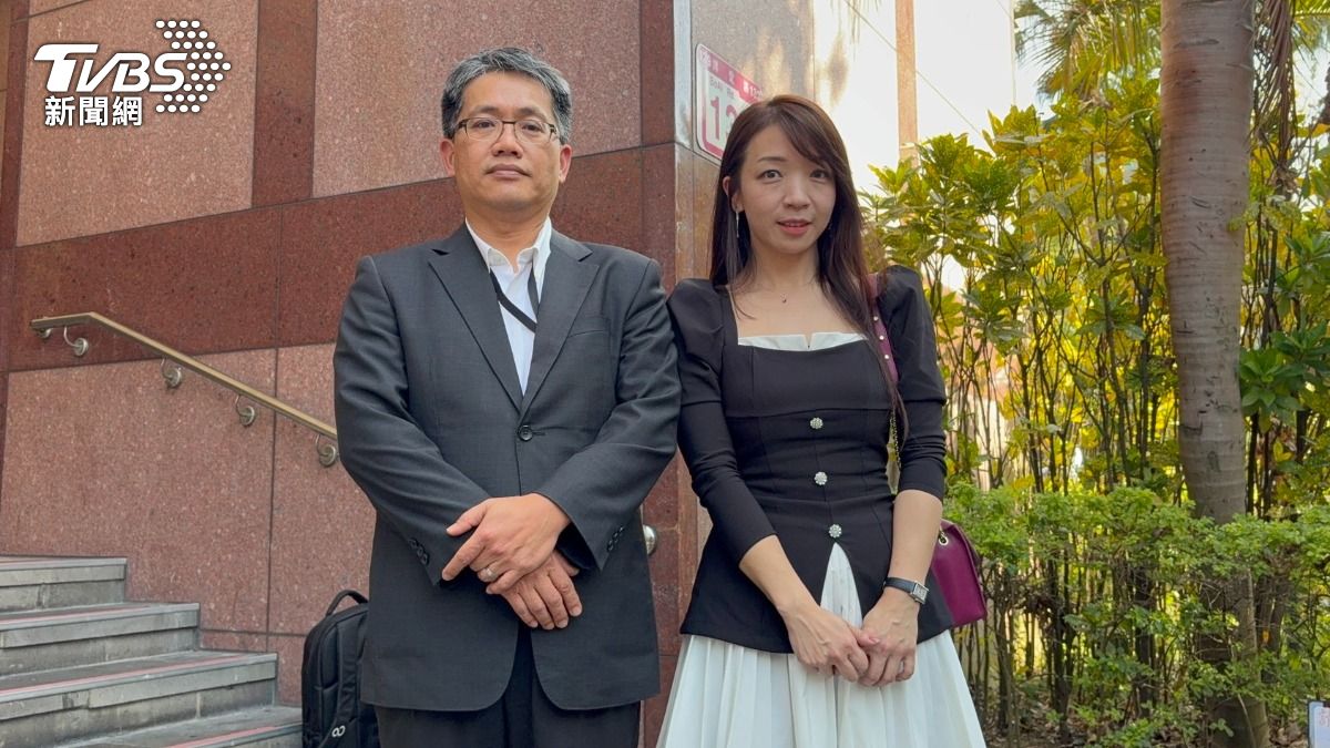 超基因委任律師李傳侯(左)、邱筱涵(右)。(圖/潘千詩攝)