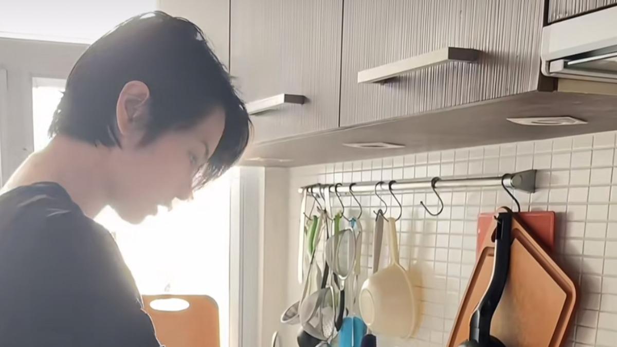 梁詠琪做「全職家庭主婦」!接送小孩、親自下廚 豪宅意外曝光