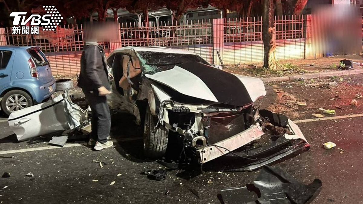 有片/蘆竹死亡車禍!左轉直行路口猛撞失控 男駕駛送醫不治