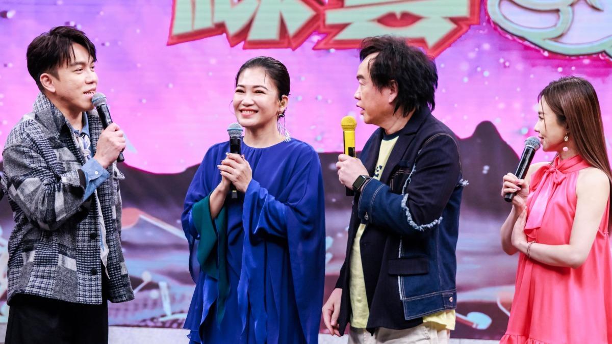 黃妃(左二)喊許志豪(左)男神。(圖/中視提供)