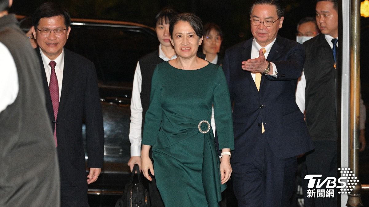 副總統蕭美琴以一襲綠色洋裝亮相。(圖/胡瑞麒攝)