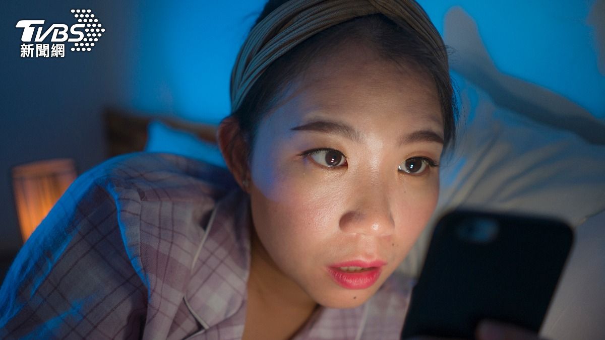 熬夜不睡覺!身體透支、焦慮恐找上門 3招快速入眠