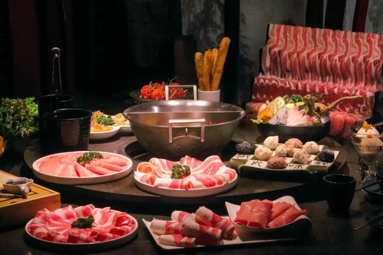 這一鍋餐飲集團推出了「粉紅心能量」活動。（圖／翻攝自這一鍋）