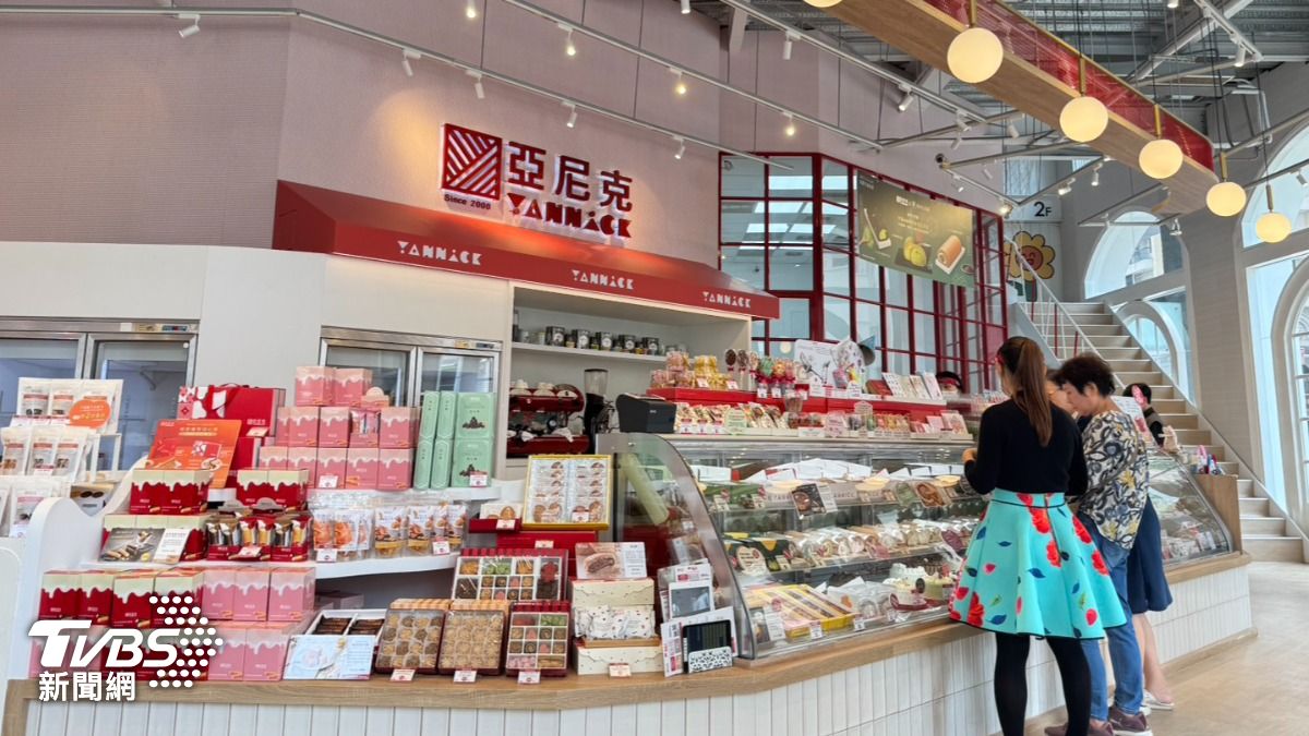 亞尼克高雄旗艦店經過翻修後,3月14日以嶄新面貌登場。(圖/林雅婷攝)