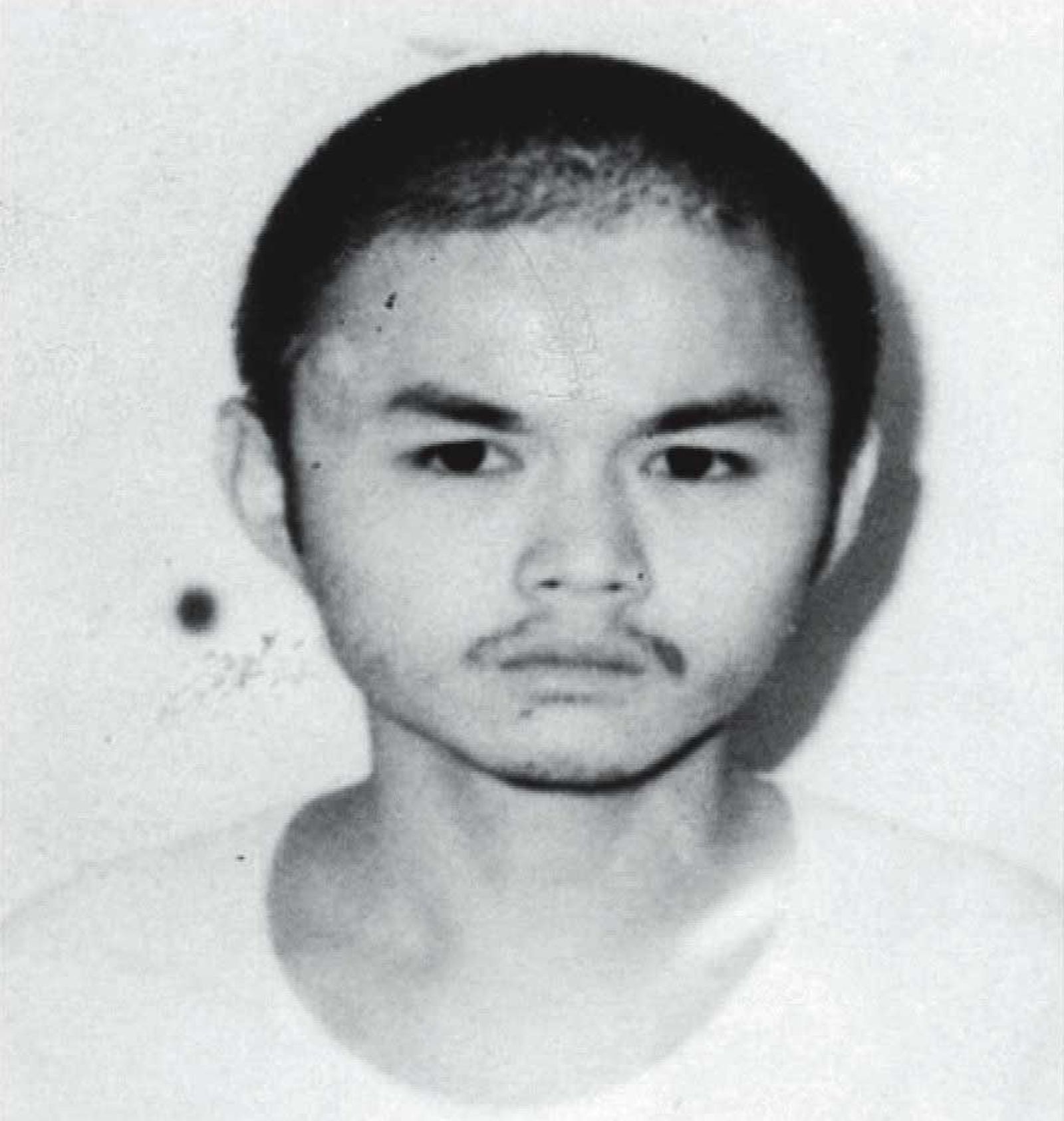 梁國愷的手下王邦駒(圖),長相與藝人阮經天十分神似。(翻攝畫面)