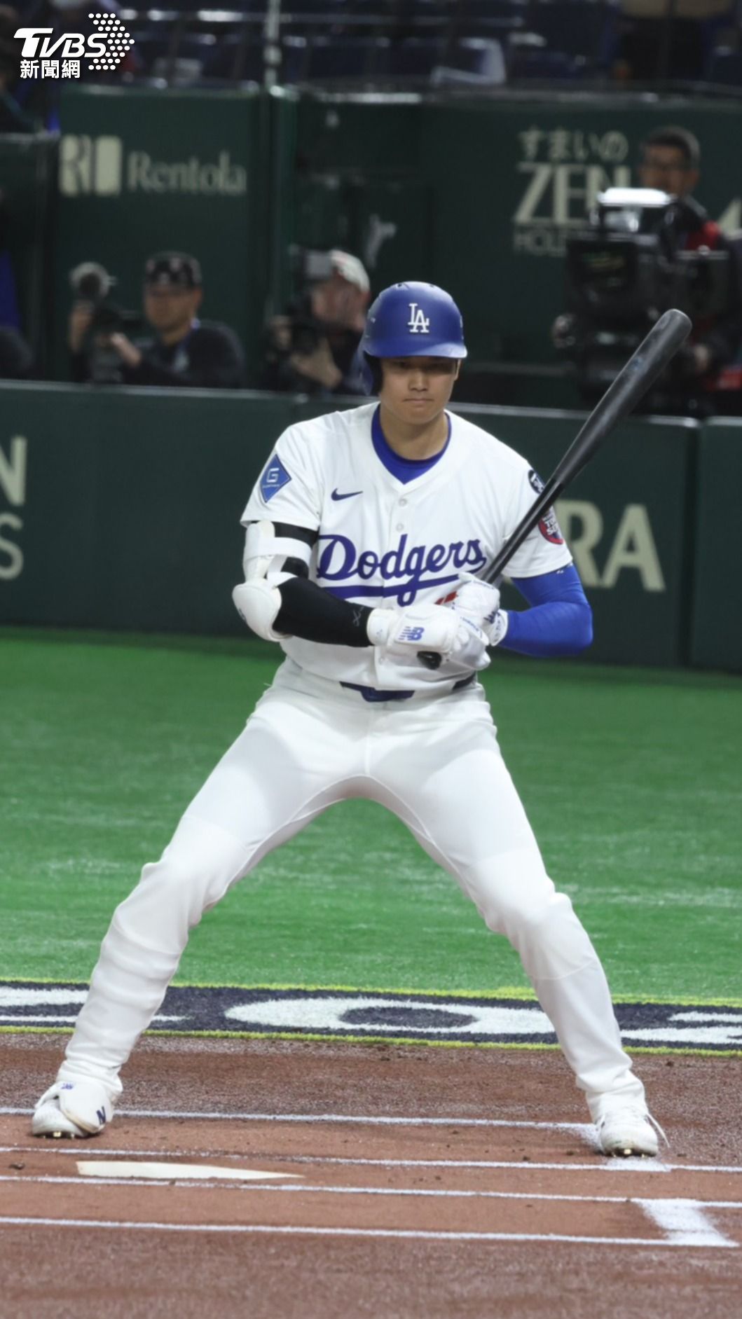 大谷翔平3局上擊出2分全壘打。(圖/李建緯攝)