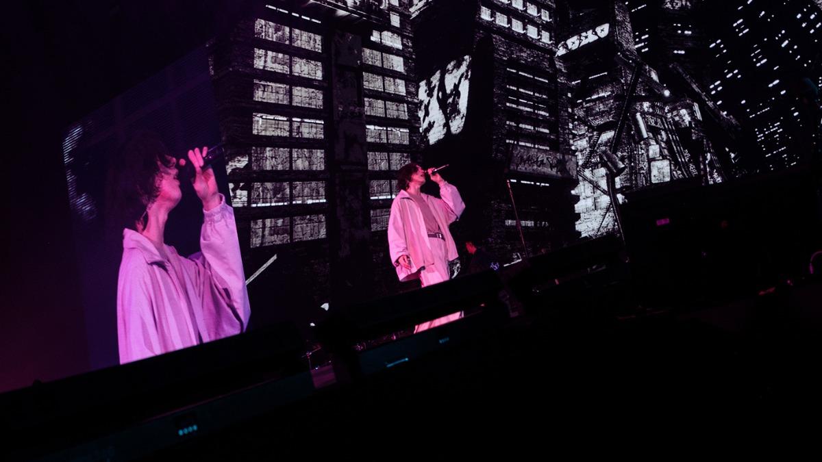 米津玄師9億神曲炸翻小巨蛋! 樂手體驗「台式馬殺雞」逗笑他