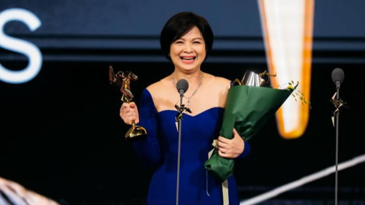 楊貴媚繼金馬最佳女配角後再以《小雁與吳愛麗》奪獎。(圖/翻攝自IG)