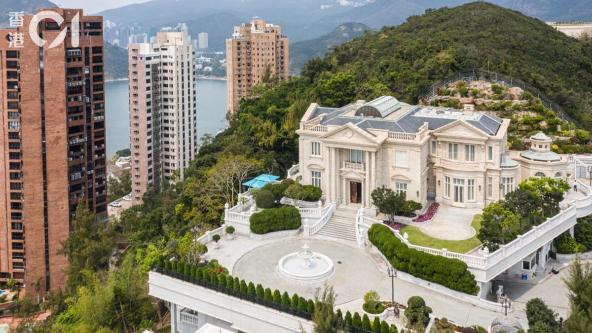 湖北富豪淺水灣道89號大宅,仿如一座堡壘。(圖/香港01)