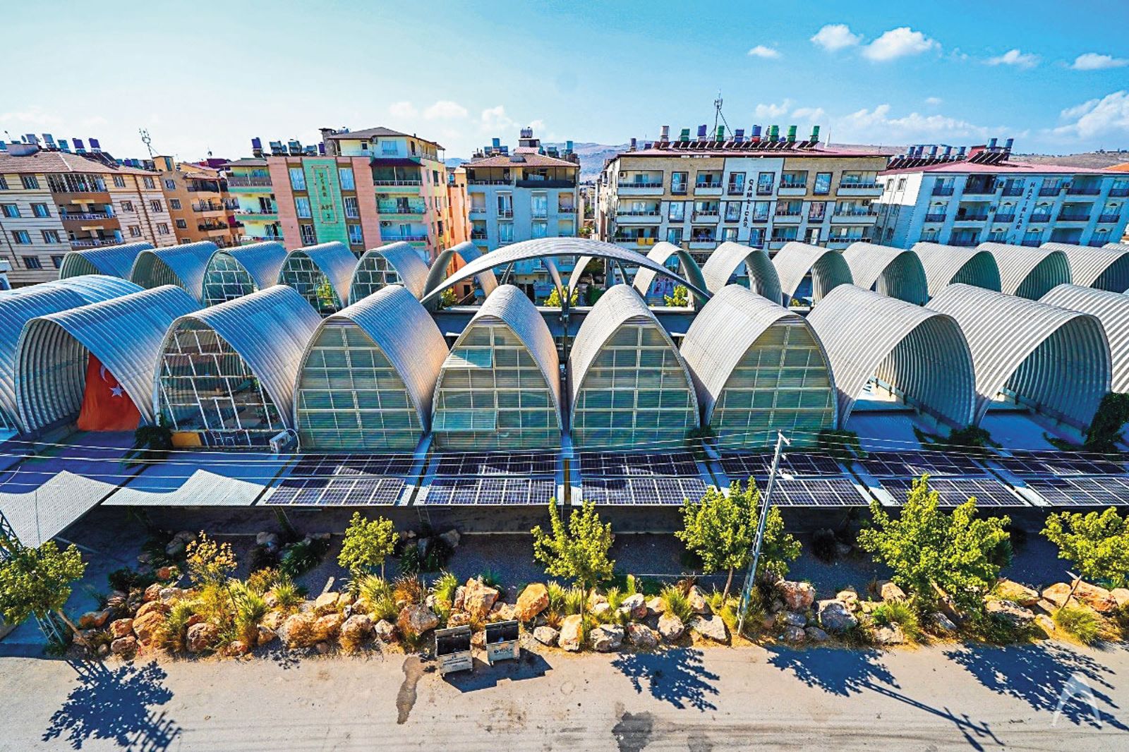 土耳其台灣中心透過國際人道建築與教育協會2023年在台灣募得8千萬元,但遭質疑善款流向不明,甚至流入私人口袋。(圖/翻攝自台灣雷伊漢勒世界公民中心臉書)
