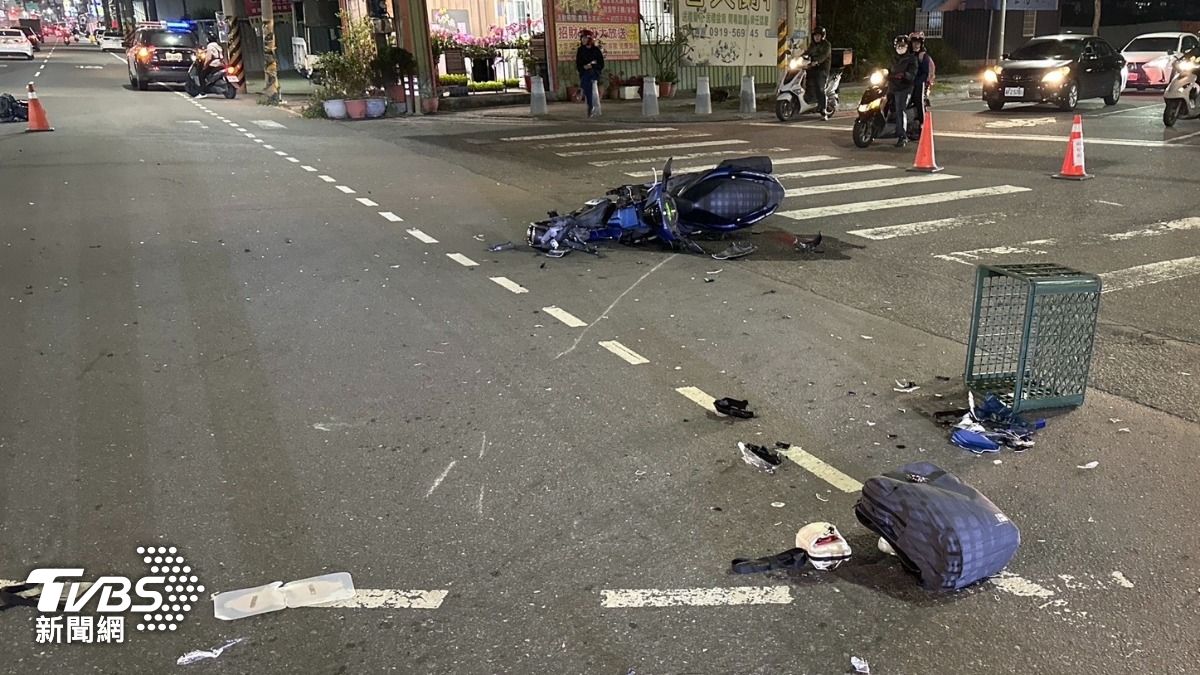 高雄騎士車禍命危!路過男大生CPR狂壓800下 仍救不回家屬淚謝
