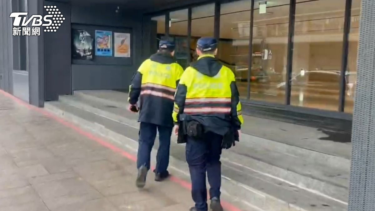 基隆警方加強活動會場周邊守望及巡查密度。(圖/TVBS)