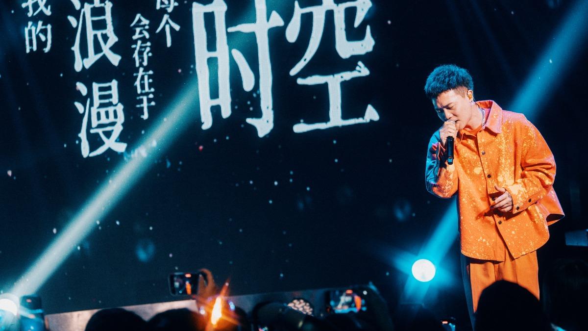 蕭秉治近日唱了《難哄》主題曲。(圖/相信音樂提供)