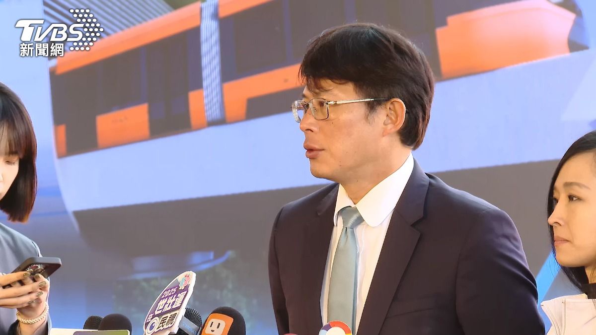 鎖定2026新北市長? 黃國昌讚侯友宜:「一棒接一棒」