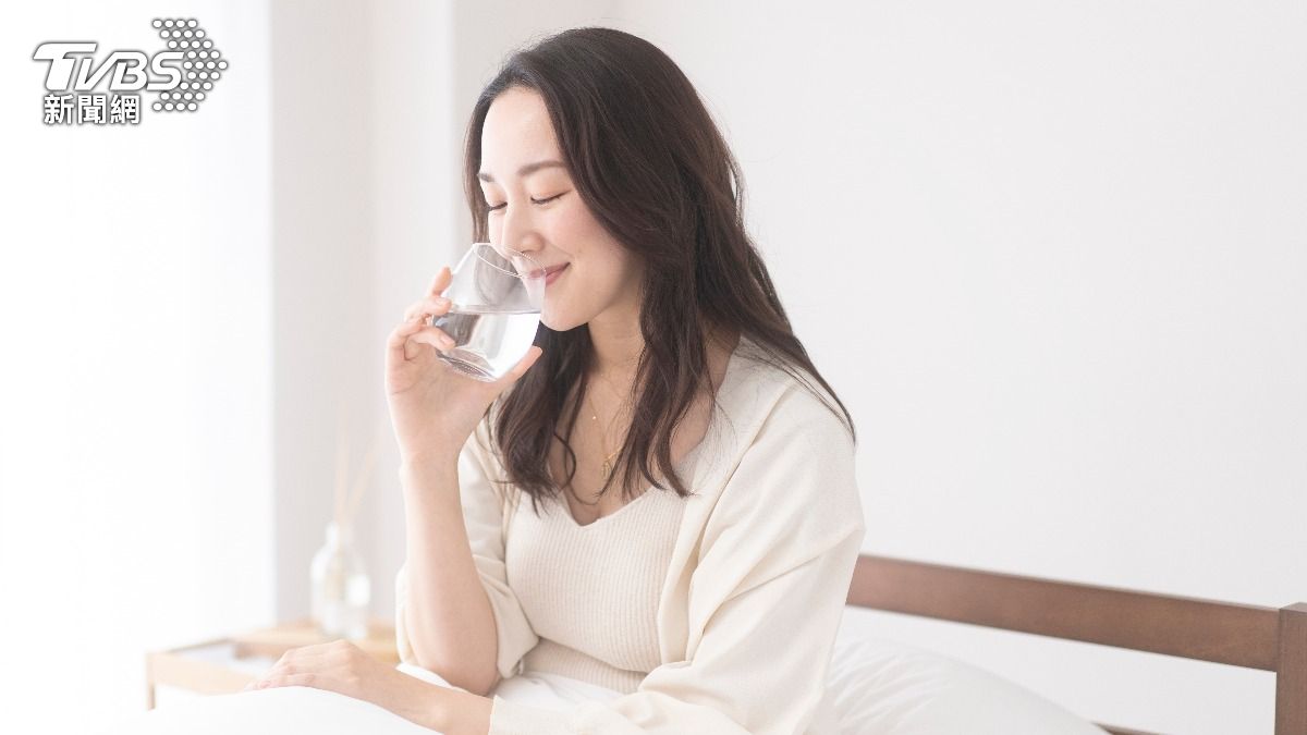 吃飽了還是餓代表「缺水」!陳月卿點9警訊 喝這水好吸收