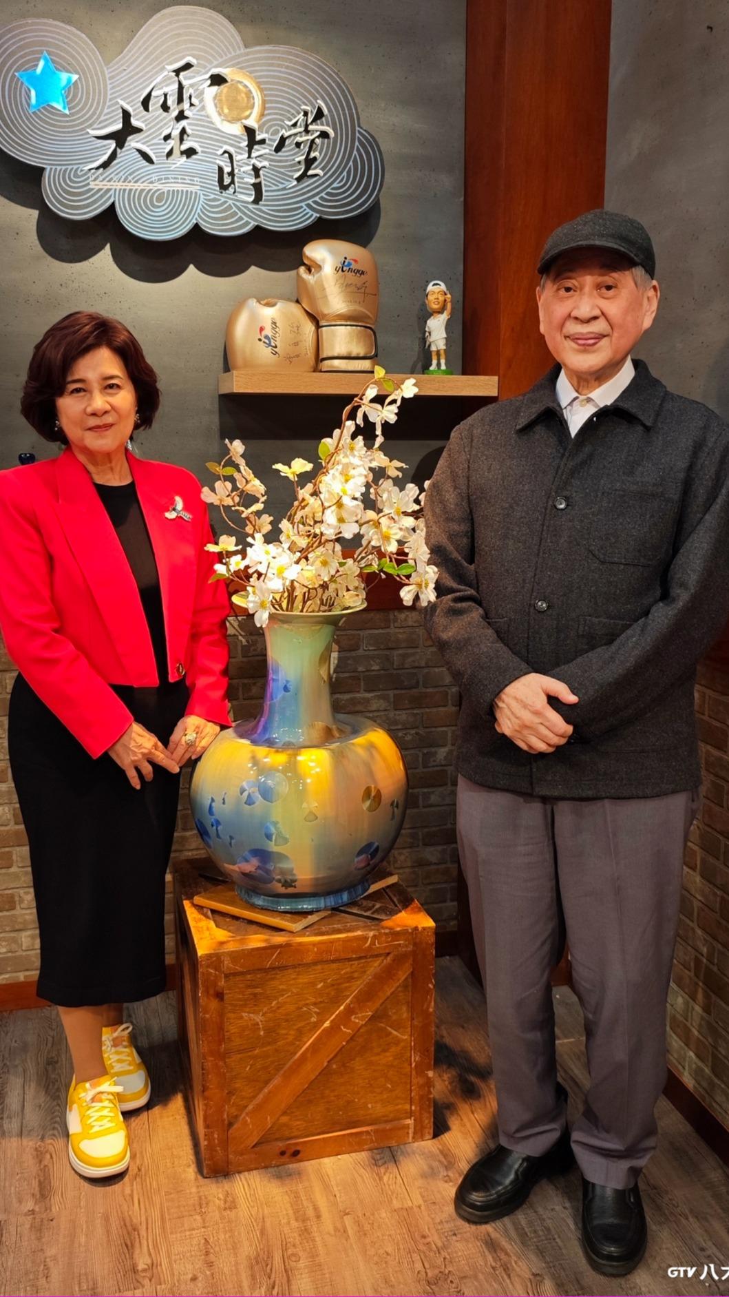 白先勇和陳怡蓁希望將傳統文化推展到國際。(圖/八大提供)