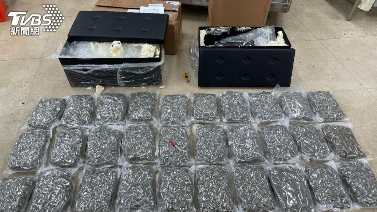 警方查扣市價上億的大麻。(圖/TVBS)