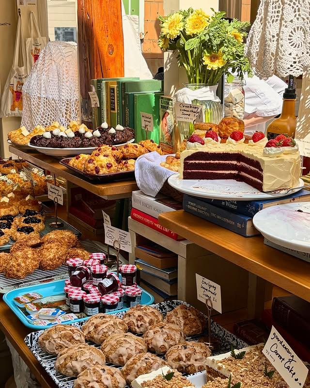 有很多家分店,每家店的裝潢也不太一樣。(圖/翻攝自IG@cafe_layered)