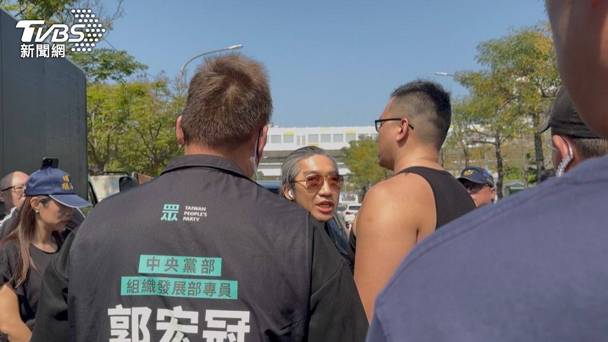 民眾黨「人民要當家」首登場!史書華衝現場堵黃國昌 小草怒了