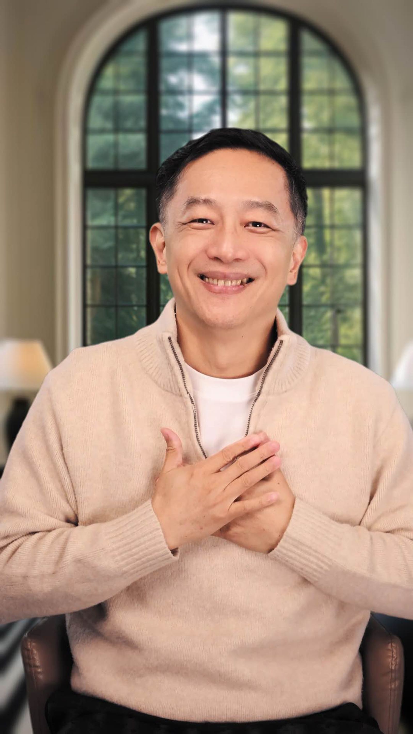 陳昭榮拍電影時期也曾有大尺度表演。(圖/翻攝自陳昭榮臉書)