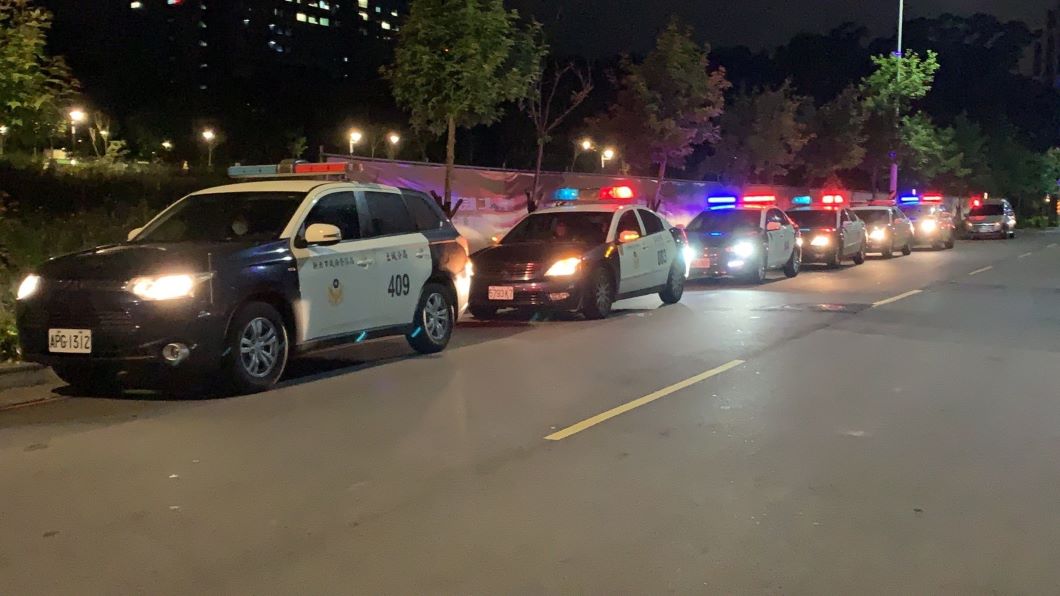 新北市警察局「快打3.0」見成效，強勢壓制街頭暴力，全力守護市民夜間安全。(圖片來源：新北市政府警察局)