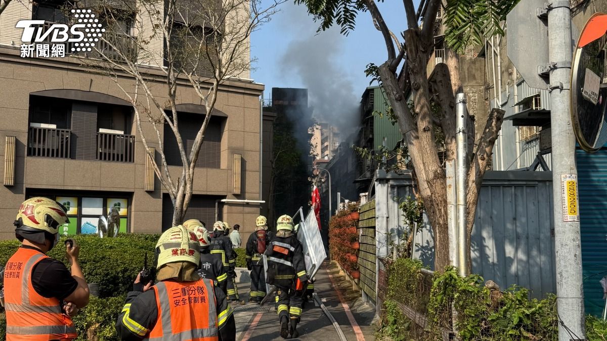 快訊／三重5層樓民宅起火！阿嬤燙傷、孫搶救無效亡