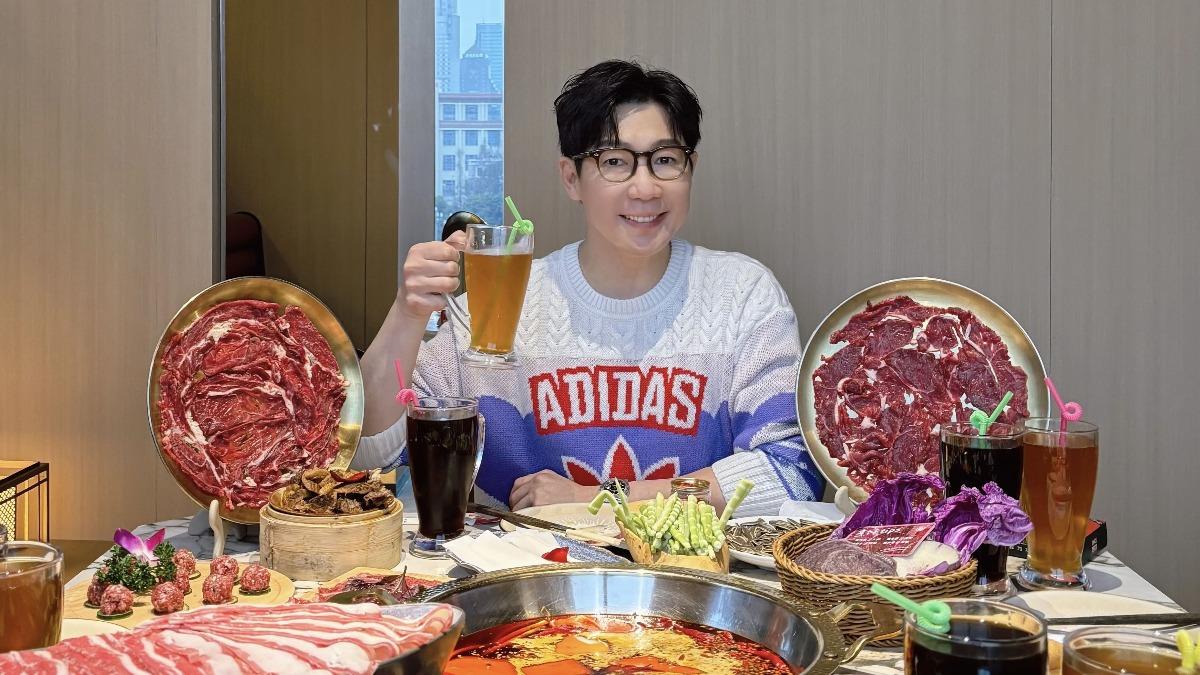 52歲品冠不藏了!開心宣布好消息 喜喊:美好的時光