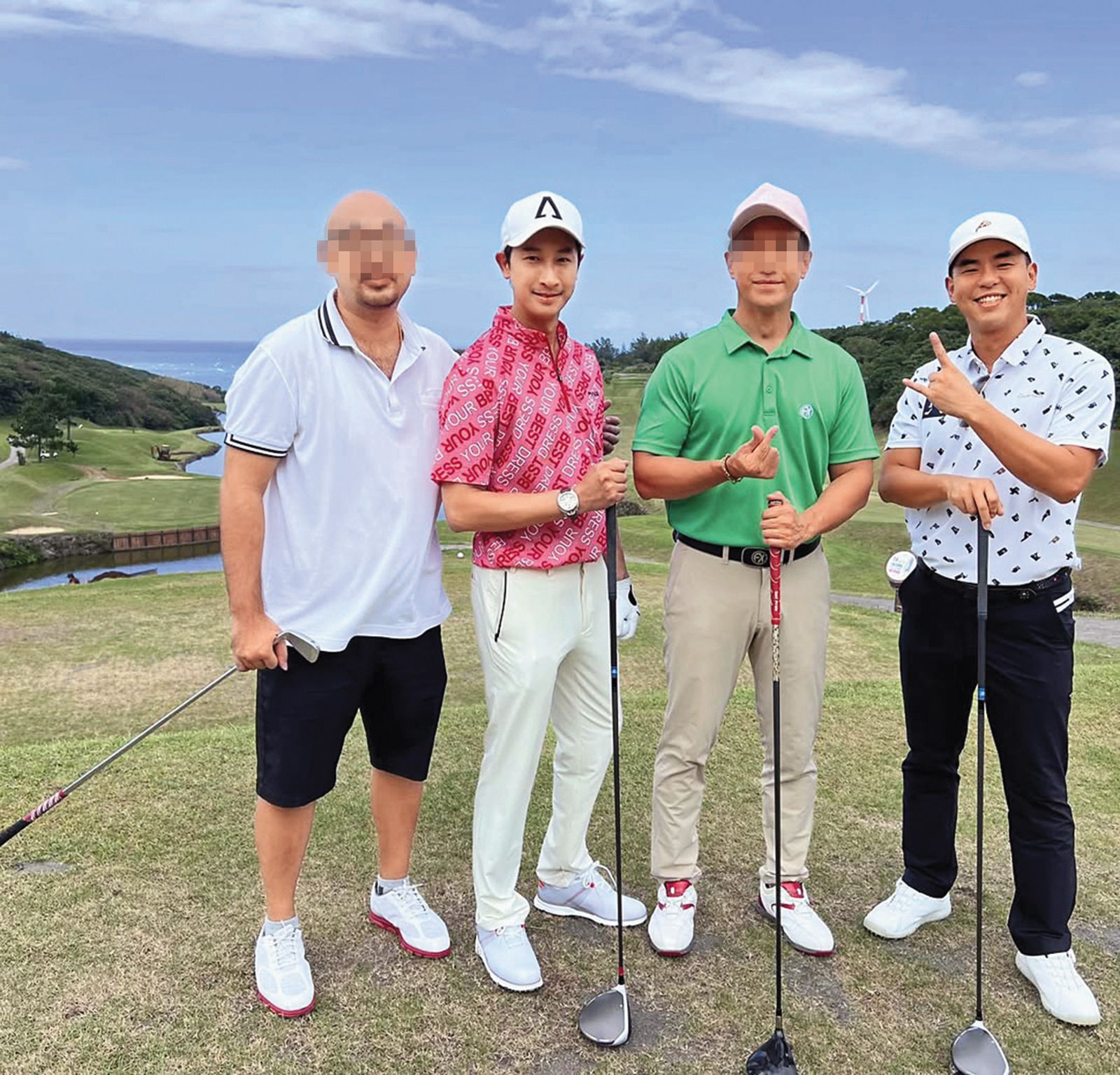 Jeremy(右2)和Darren(左2)、柯有倫(右1)是多年好友,經常一起聚會和打高爾夫球。(翻攝自Jeremy IG)