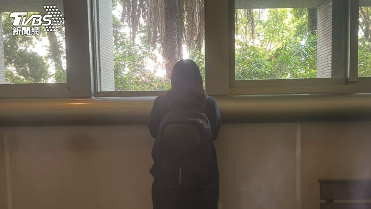 洪淨媽媽今天也到法院聽庭。(圖/林冠丞攝)
