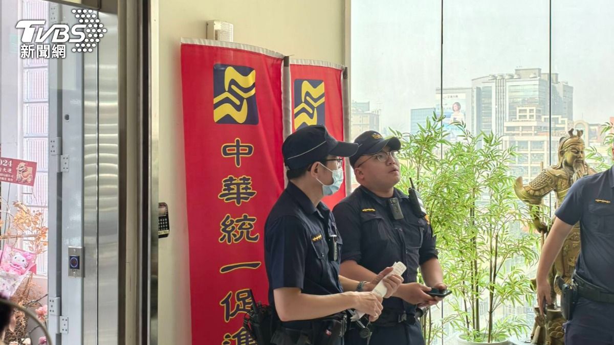警方在統促黨外戒備。(圖/TVBS)