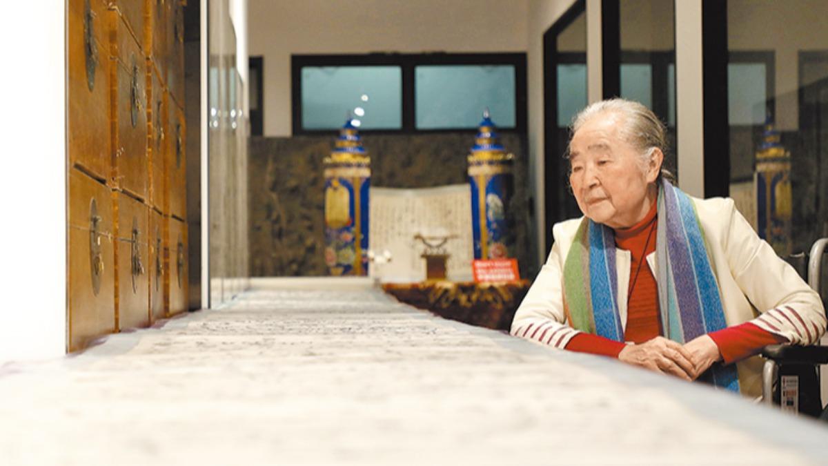 喬宏95歲遺孀小金子返港 與黃愷欣接受專訪罕談近況