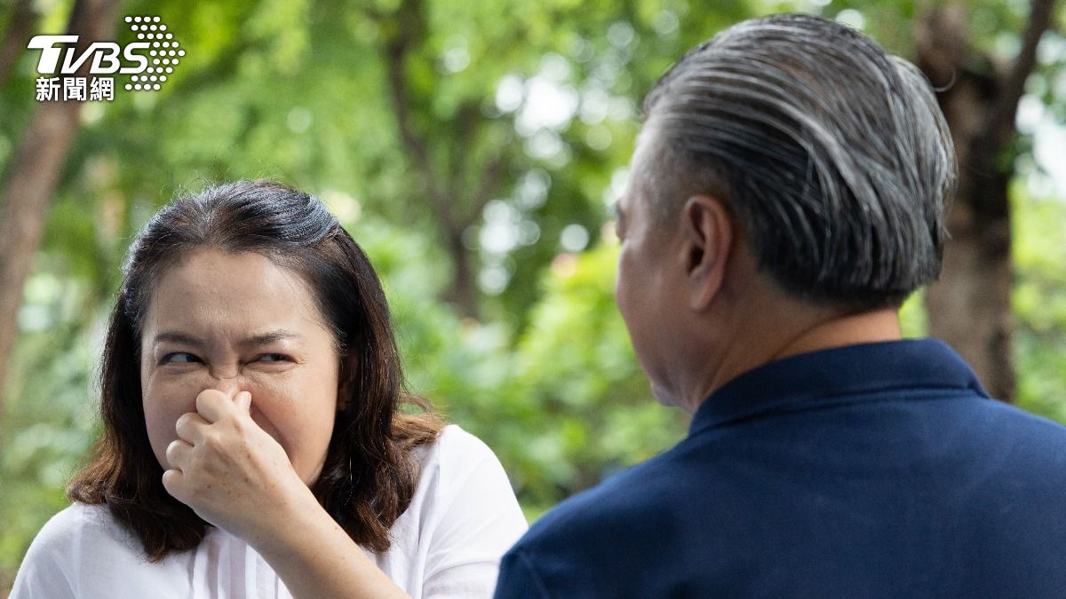 步入中年變臭了!「2習慣」竟是元兇 醫加碼衣物清潔關鍵