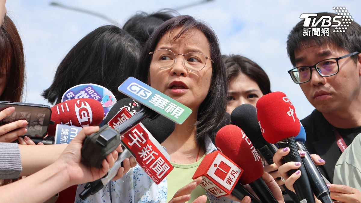 上央視批賴 北一女老師區桂芝:憂母親變敵對勢力「難道重回戒嚴?」