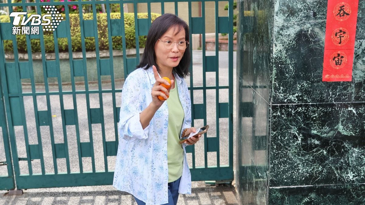 校友致校長公開信!轟區桂芝上央視「綁架校譽」:別躲北一女光環下