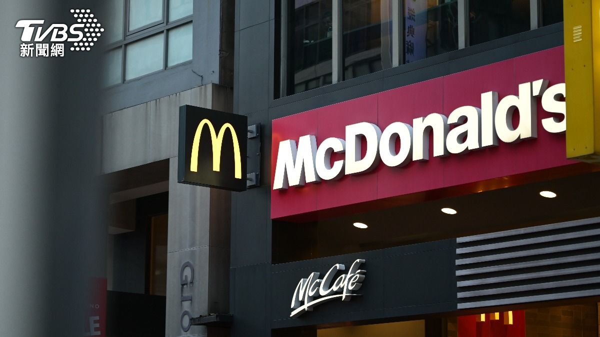 麥當勞漢堡驚見完整蛋殼!她氣炸問「故意的」?衛生局出手了